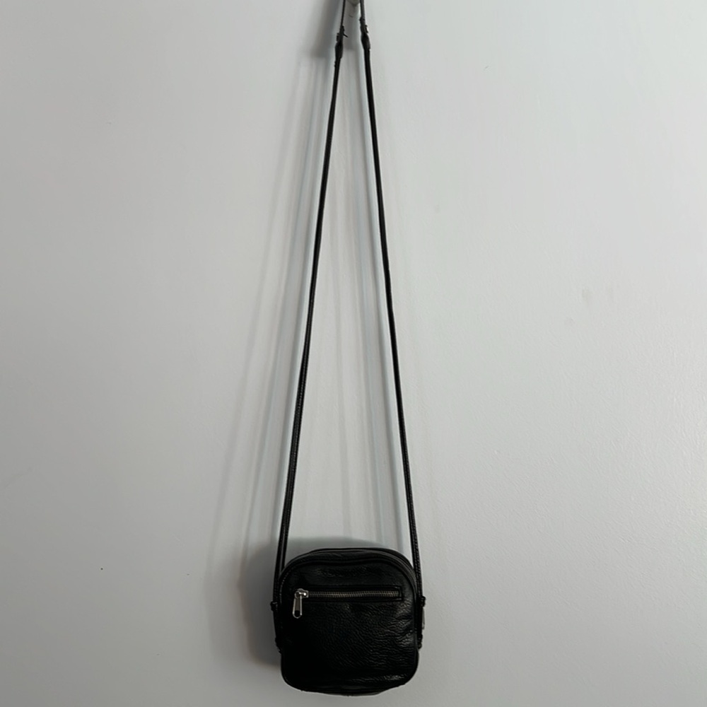 Deena & Ozzy Crossbody - Picture 4 of 6